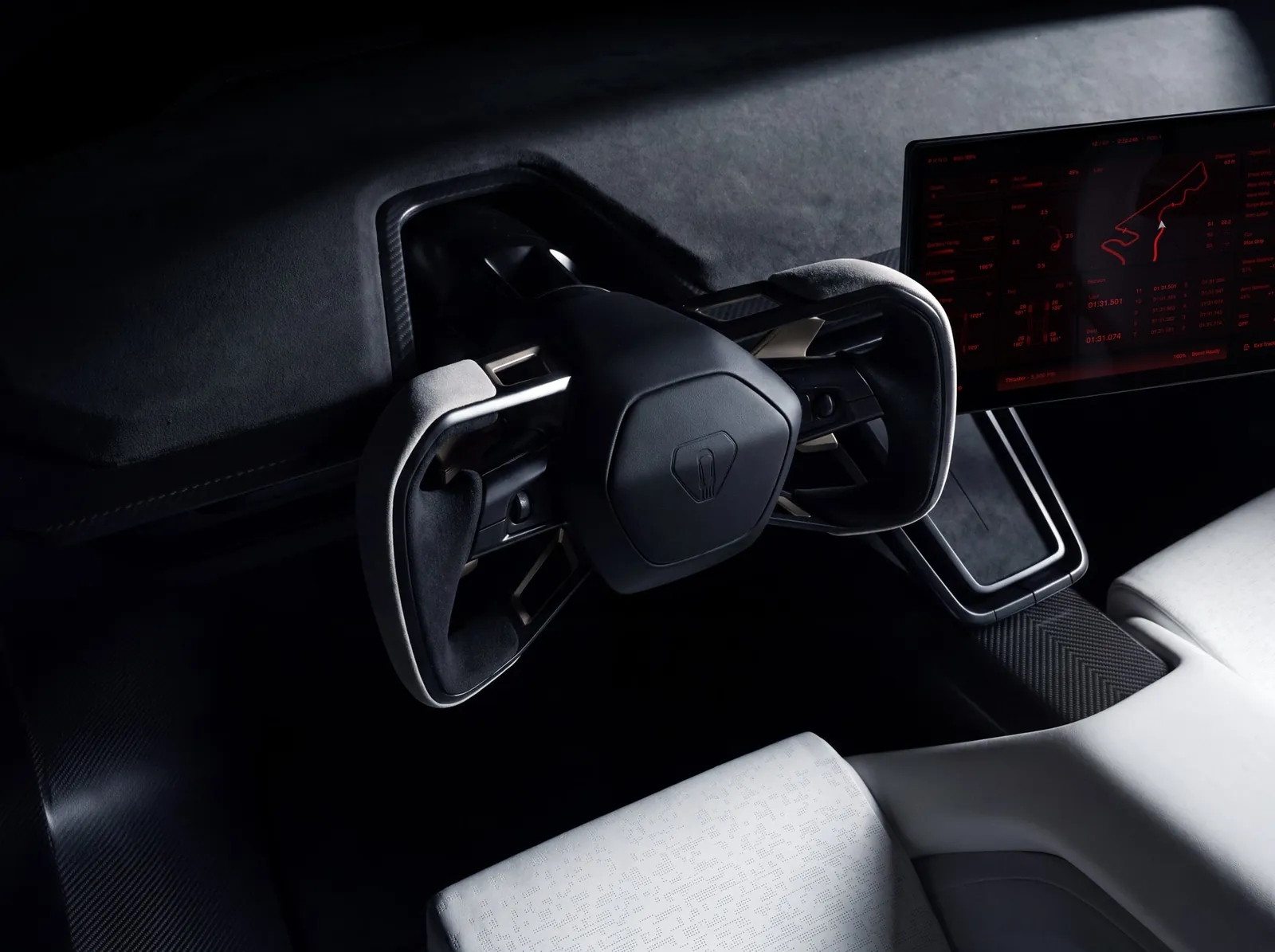 Tesla muestra el nuevo Roadster con propulsores y saltos en Texas — foto 3 de 10
