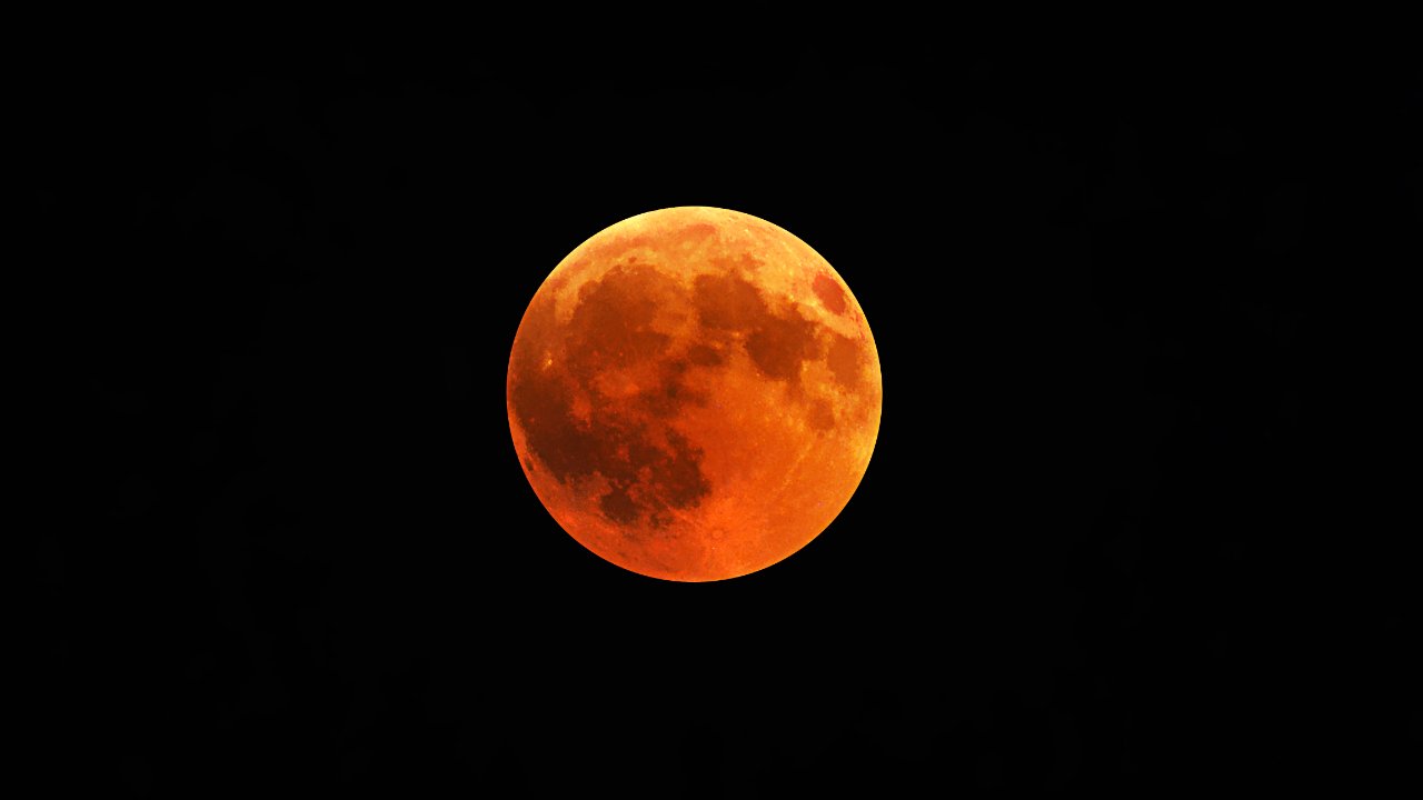 A qué hora y cómo ver el eclipse lunar de hoy en México