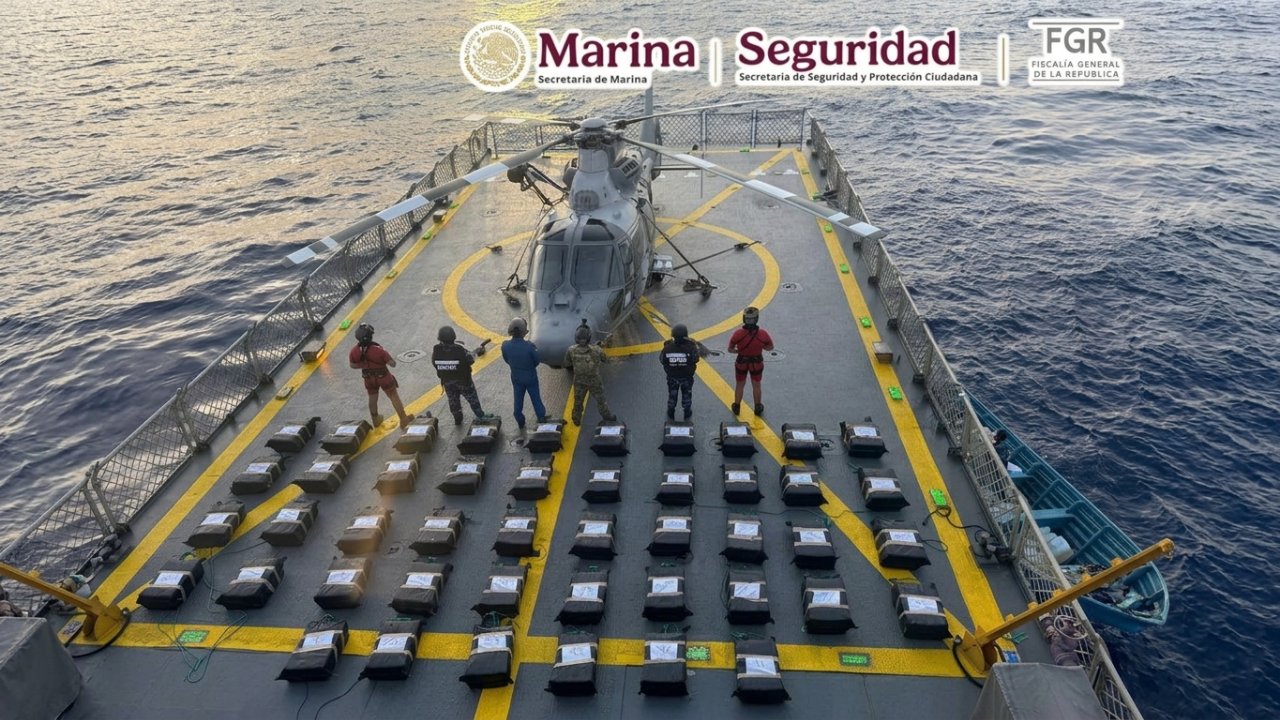 Decomisan 1.2 toneladas de cocaína en costas de Oaxaca con apoyo de EE. UU.