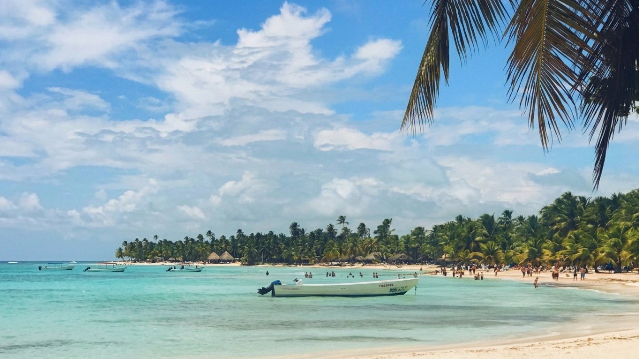 Llegadas de turistas internacionales en México suben 1.3% anual en agosto, reporta Inegi